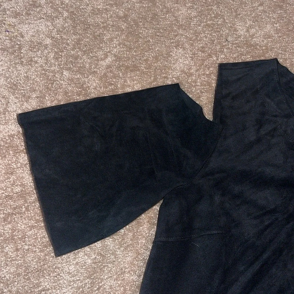 Velvet by Graham & Spencer Faux Suede Cold Shoulder Dress Black - size medium. O - Picture 2 of 5